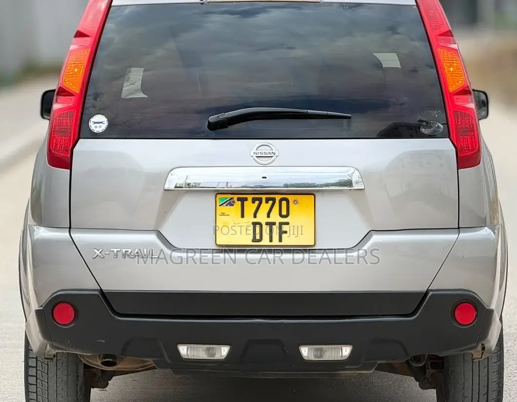 Nissan X-Trail 2011 Silver