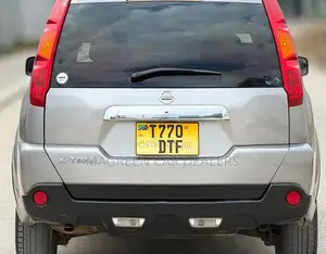 Nissan X-Trail 2011 Silver
