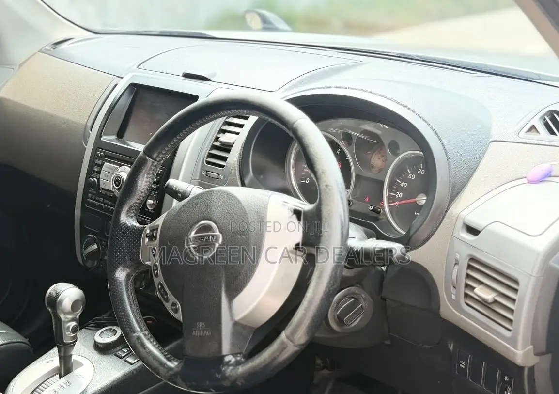 Nissan X-Trail 2011 Silver