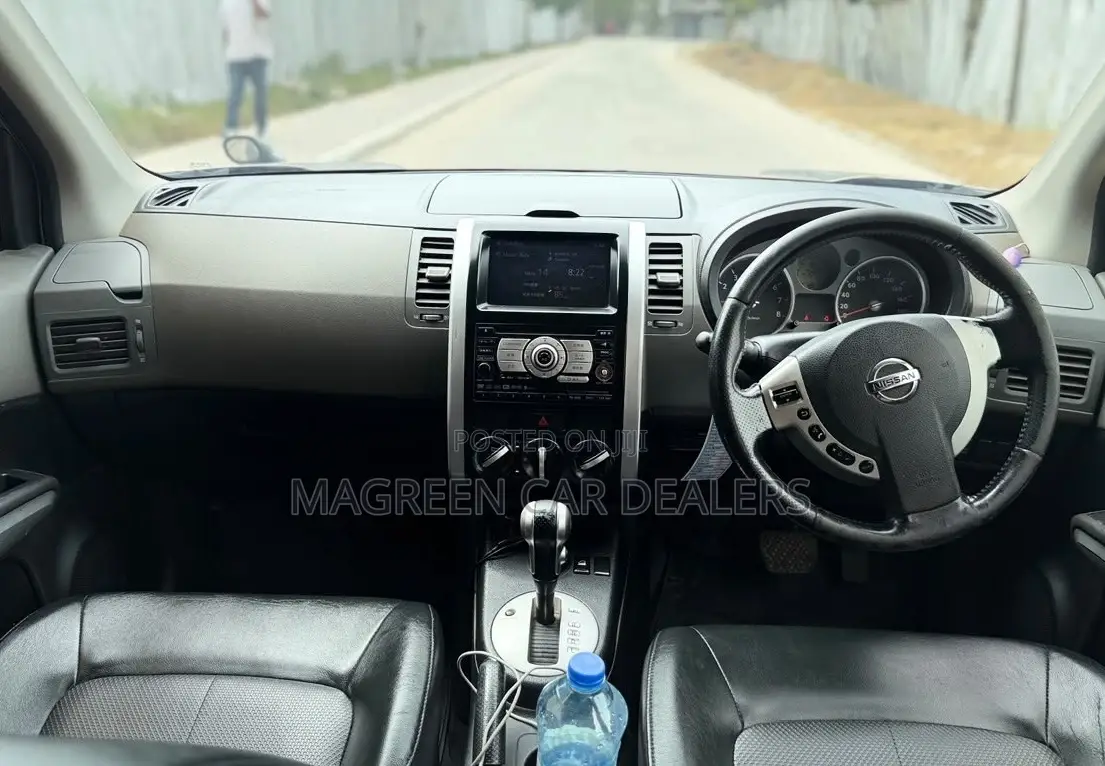 Nissan X-Trail 2011 Silver