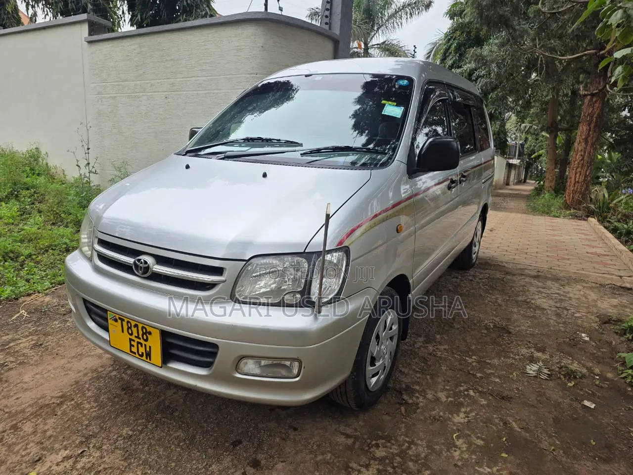Toyota Noah 2001 Silver