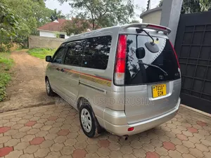 Toyota Noah 2001 Silver
