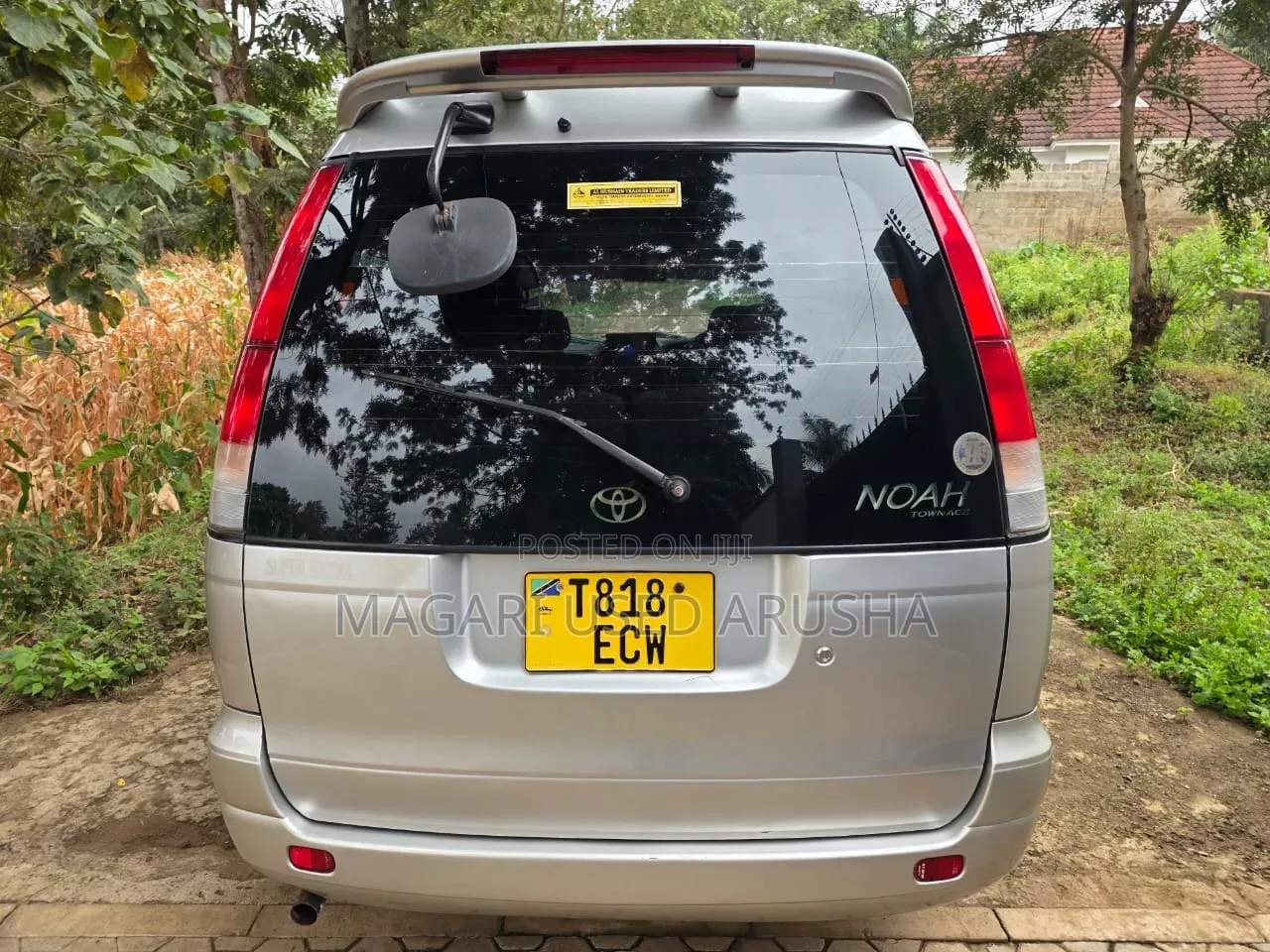Toyota Noah 2001 Silver