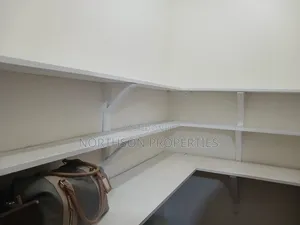 Furnished 3bdrm Apartment in Seaview, Upanga West for rent