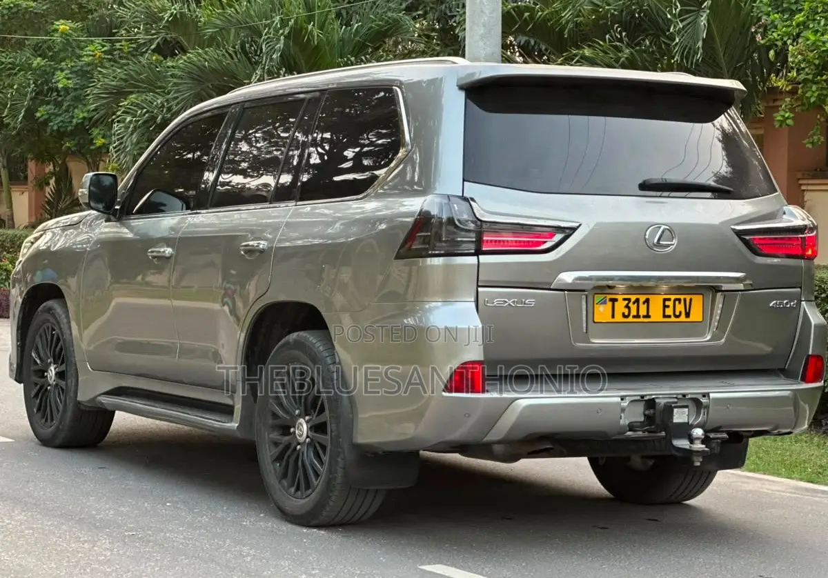 Lexus LX 2022 Gray
