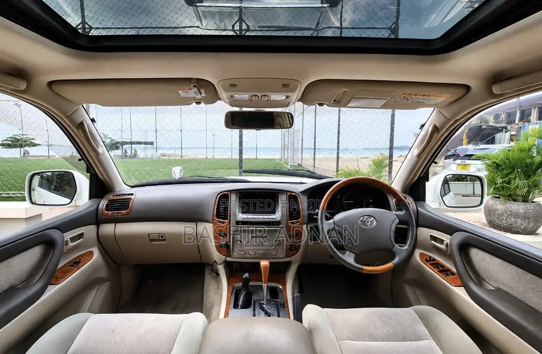 Toyota Land Cruiser HDJ 100 2003 Pearl