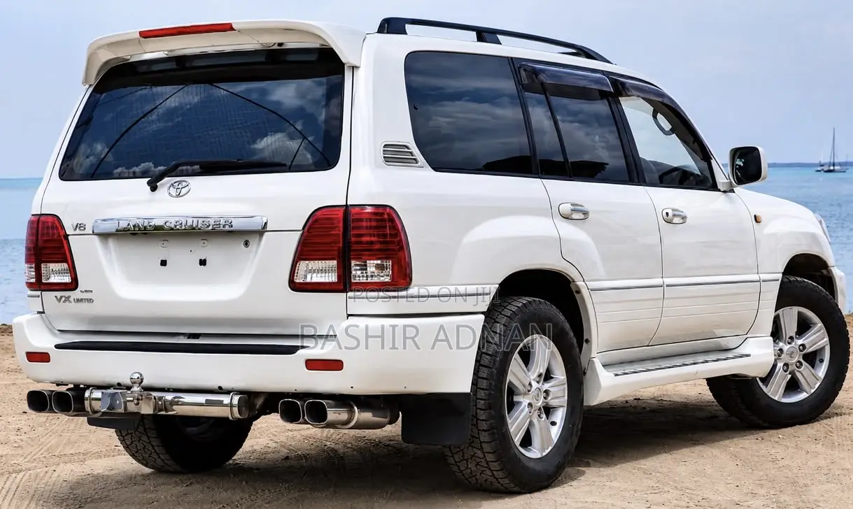 Toyota Land Cruiser HDJ 100 2003 Pearl