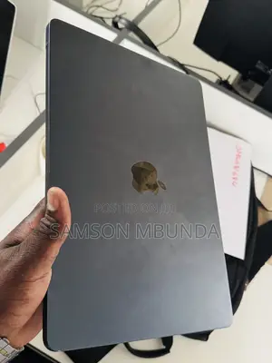 Laptop Apple MacBook Air 2022 M2 8GB Apple M2 SSD 256GB