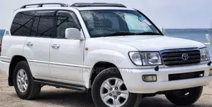 Toyota Land Cruiser HDJ 100 2004 White