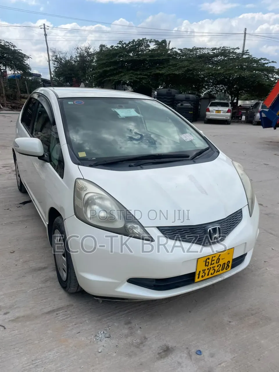 Honda Fit 2012 Pearl