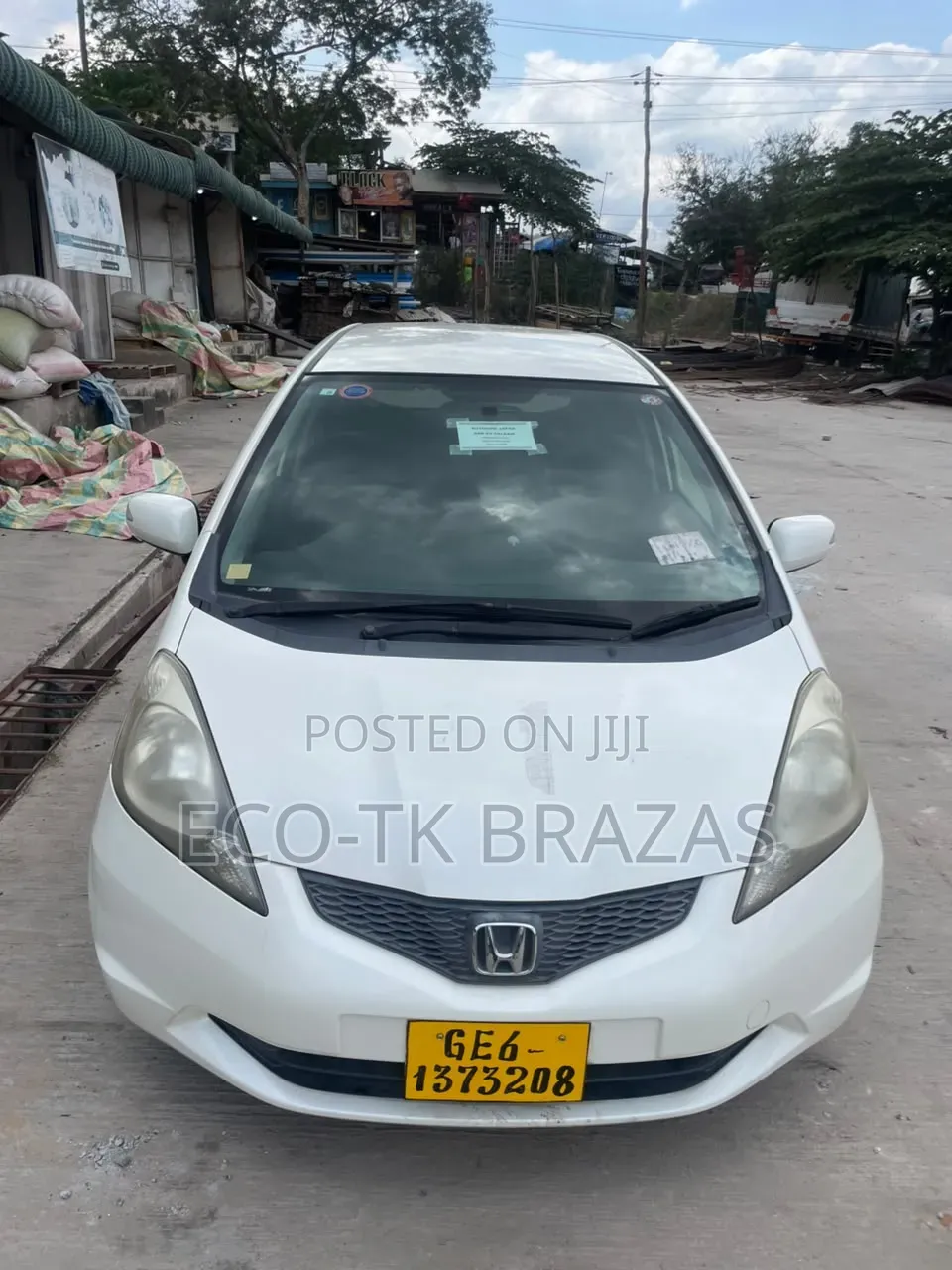 Honda Fit 2012 Pearl