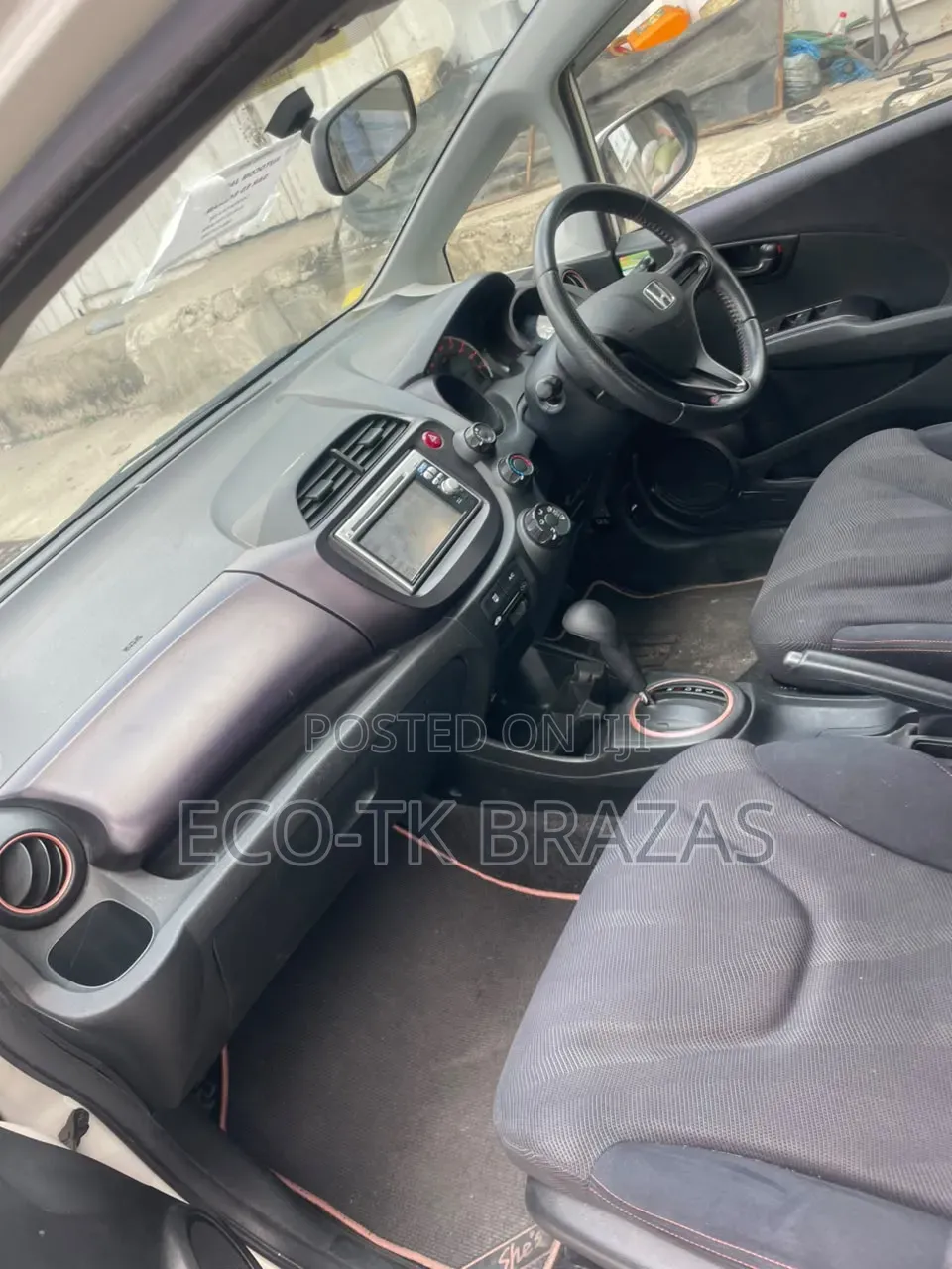 Honda Fit 2012 Pearl