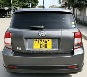 Toyota IST 2007 Gray