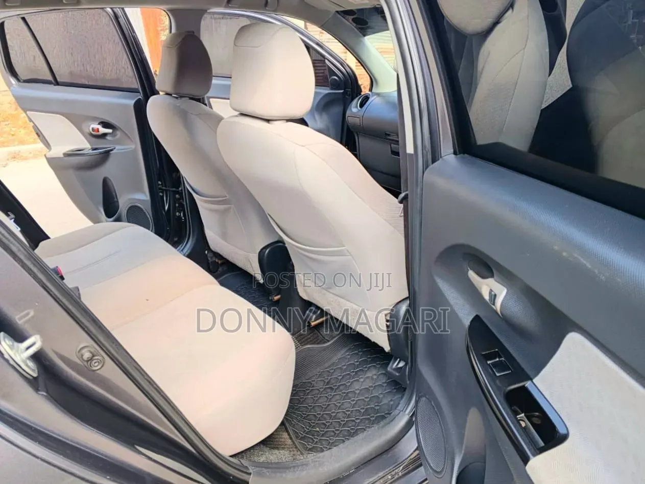 Toyota IST 2007 Gray