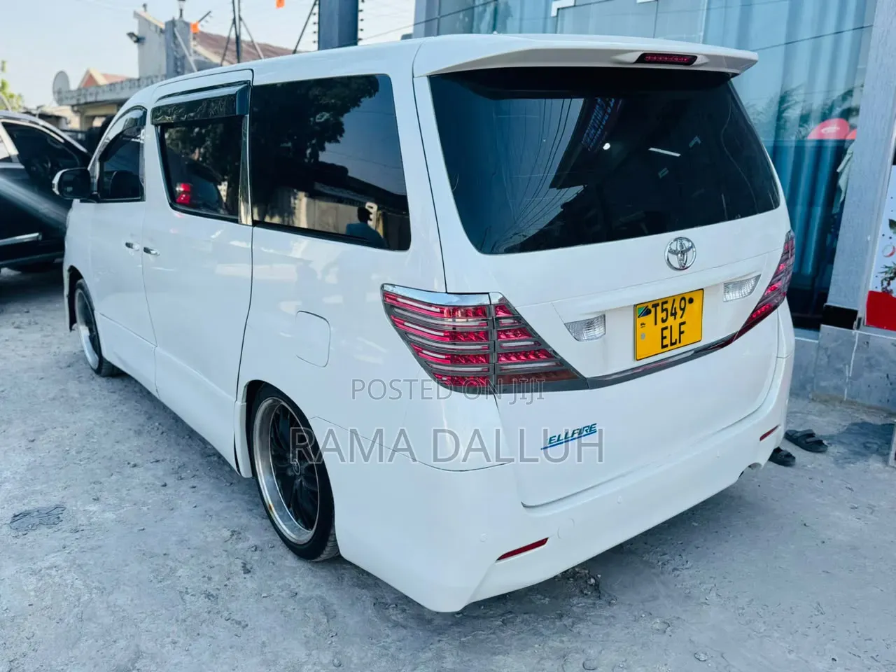 Toyota Vellfire 2008 White