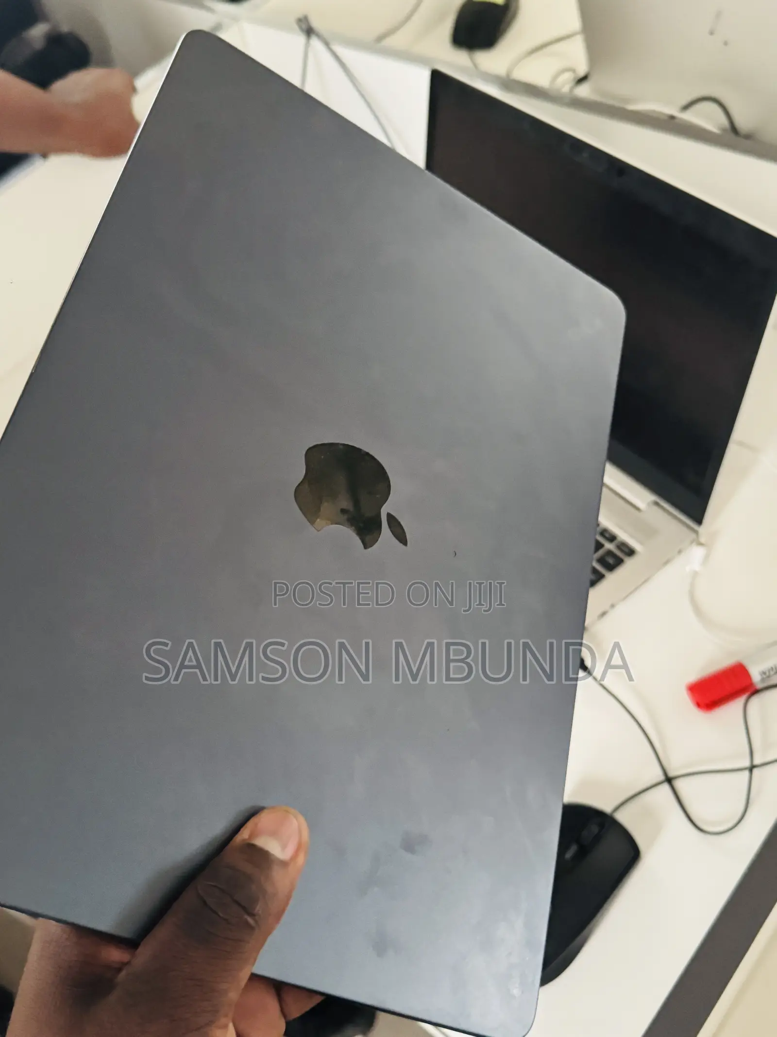 Laptop Apple MacBook Air 2022 M2 8GB Apple M2 SSD 256GB