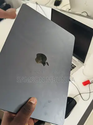 Laptop Apple MacBook Air 2022 M2 8GB Apple M2 SSD 256GB
