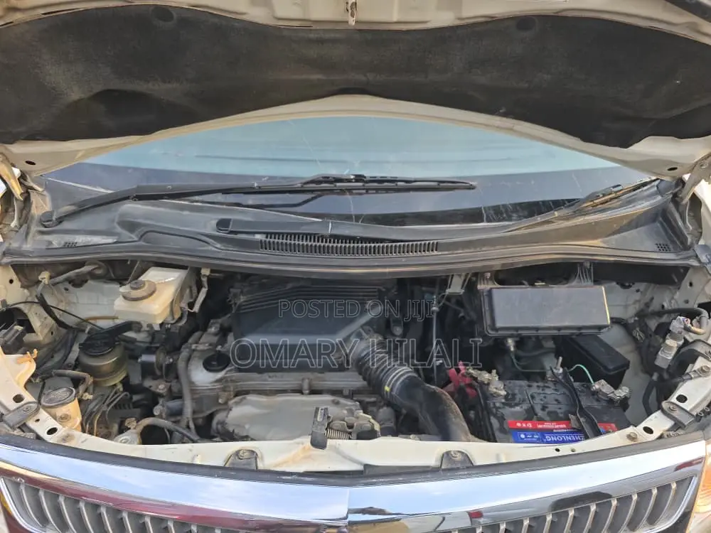 Toyota Alphard 2005 Pearl