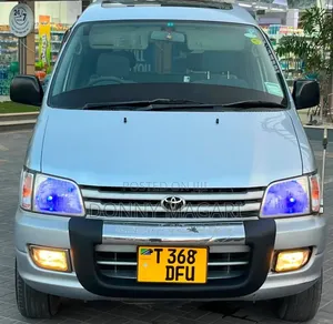 Toyota Noah 2001 Silver
