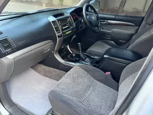Toyota Land Cruiser Prado 2004 Silver