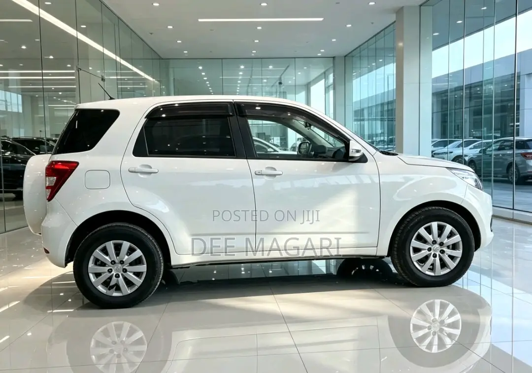 Toyota Rush 2007 White
