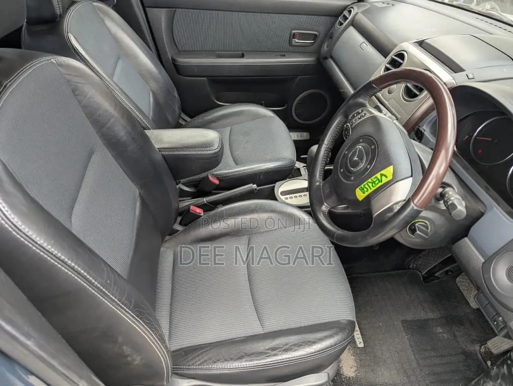 Mazda Verisa 2004 Blue
