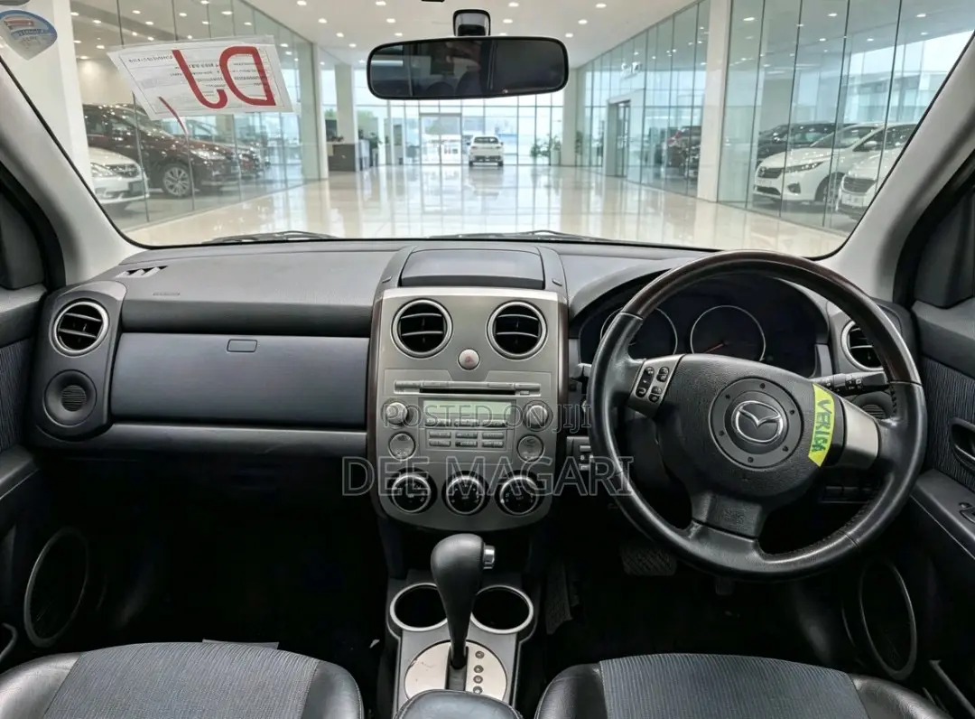Mazda Verisa 2004 Blue
