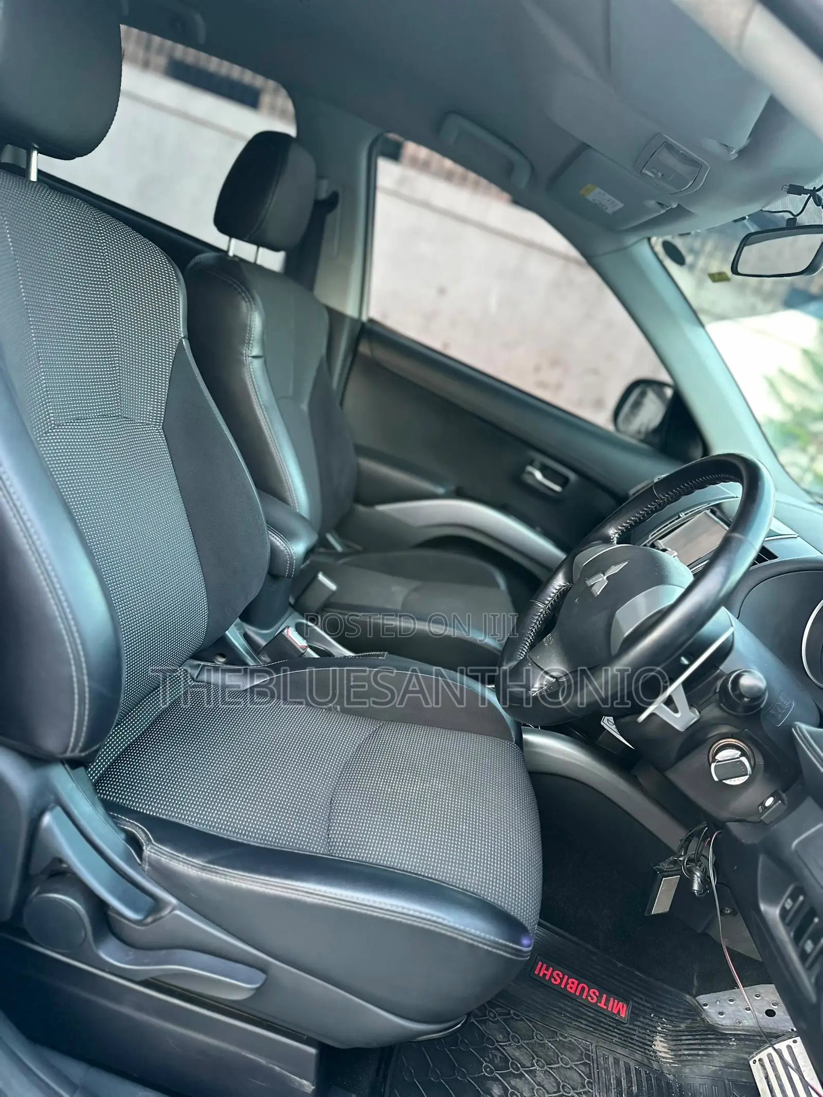 Mitsubishi Outlander 2011 White