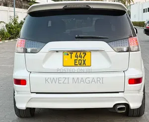 Mitsubishi Outlander 2012 White