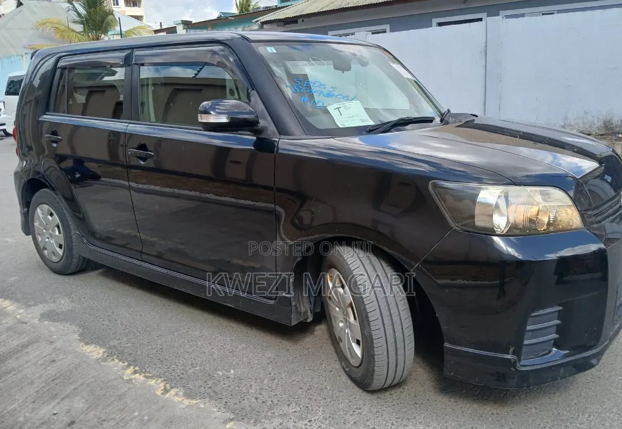 Toyota Corolla Rumion 2009 Black