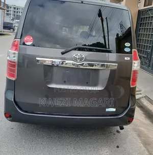 Toyota Noah 2008 Gray