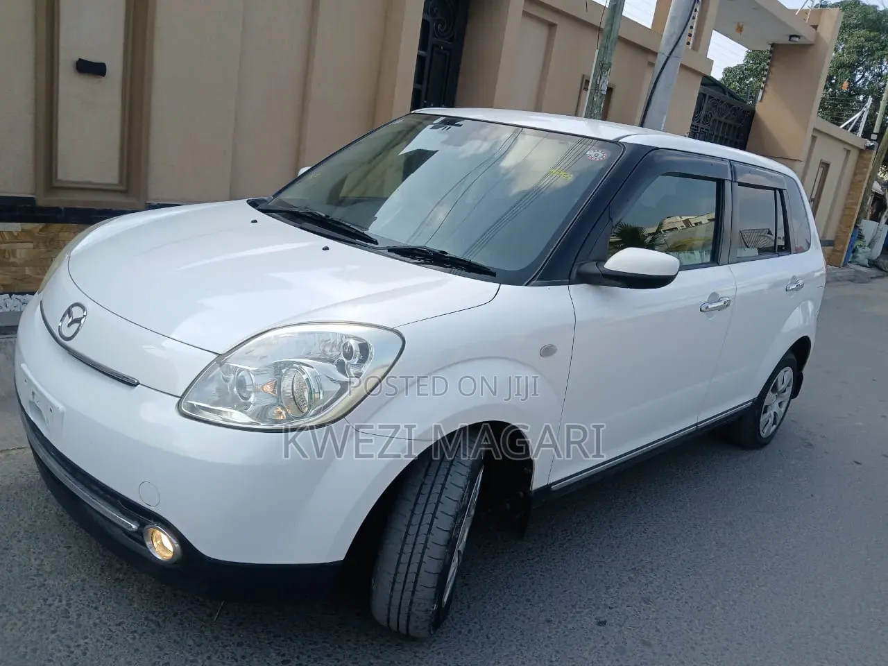 Mazda Verisa 2012 White