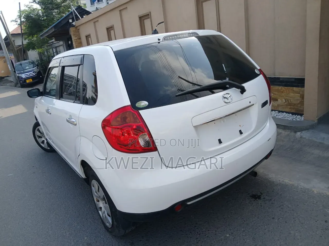 Mazda Verisa 2012 White