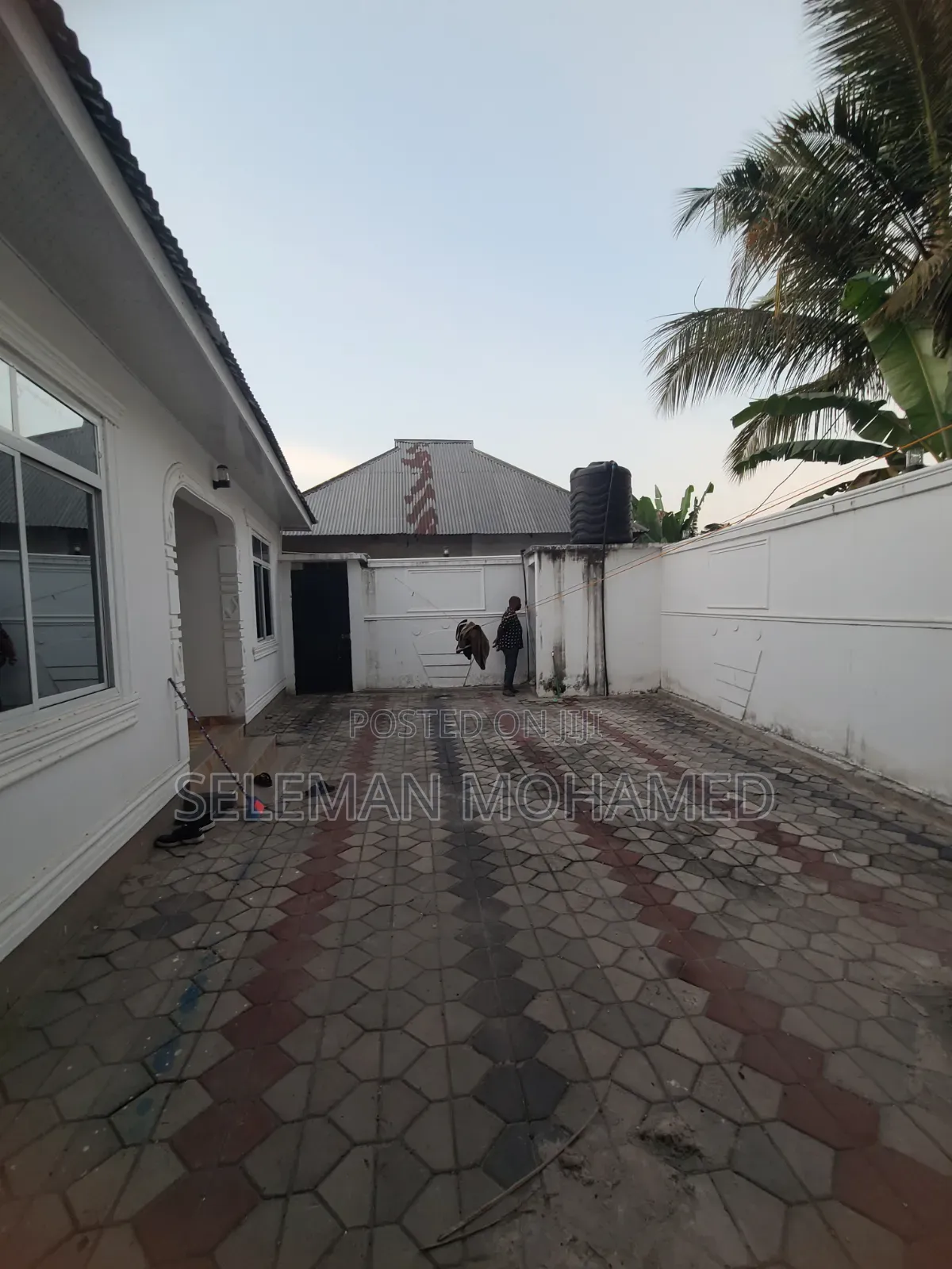 Furnished 3bdrm House in Biriani Real Estate, Chamazi for sale