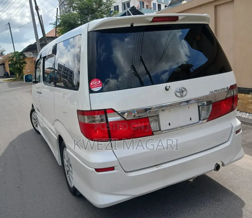 Toyota Alphard 2004 White