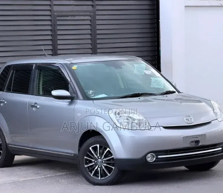 Mazda Verisa 2011 Silver