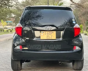 Toyota Ractis 2012 Black