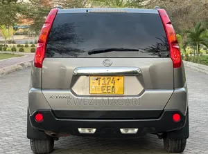 Nissan X-Trail 2010 Silver