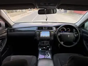 Toyota Crown Royale 2005 Pearl