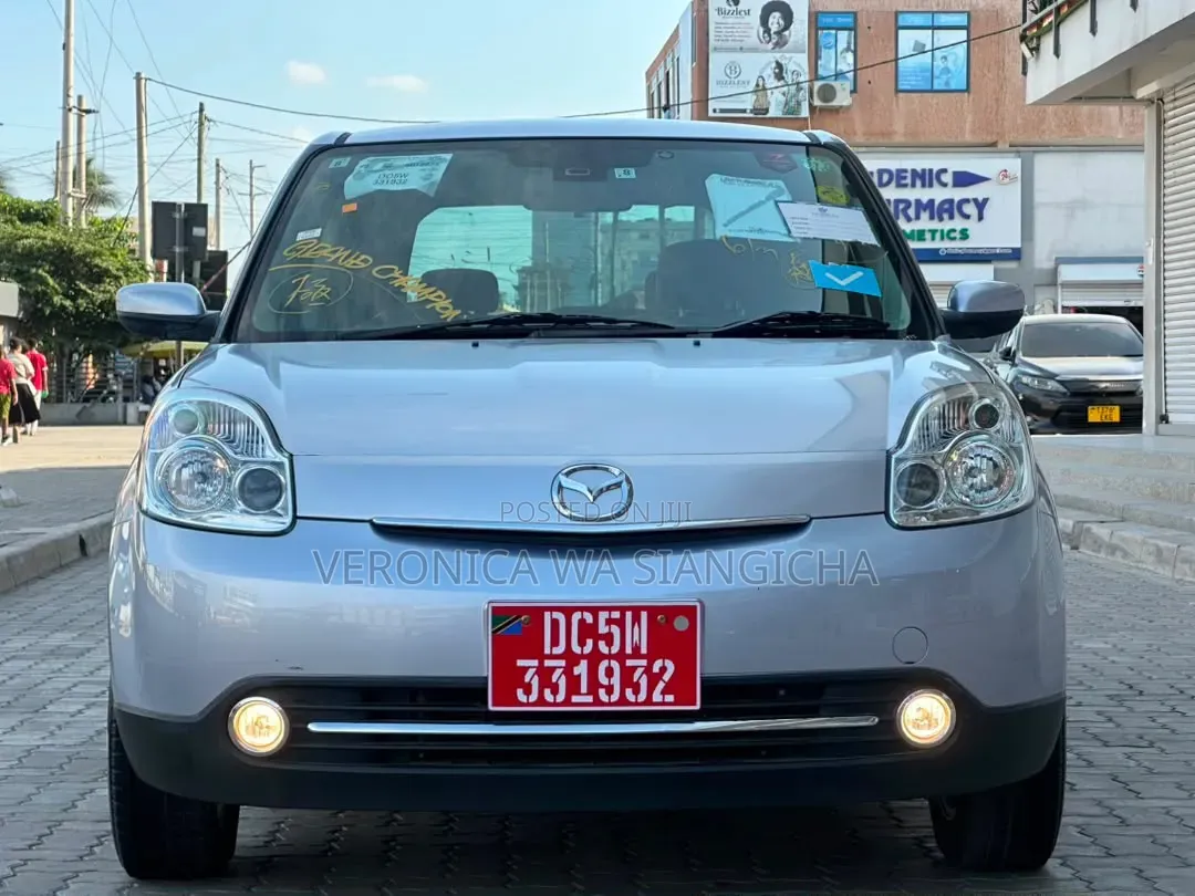 Mazda Verisa 2009