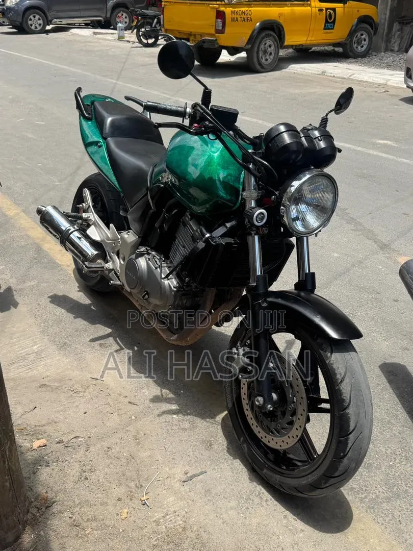Honda CB 2023 Green