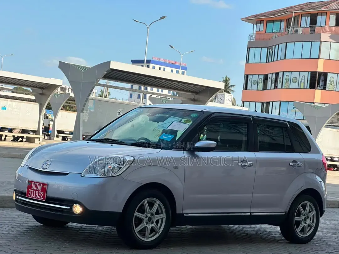 Mazda Verisa 2009