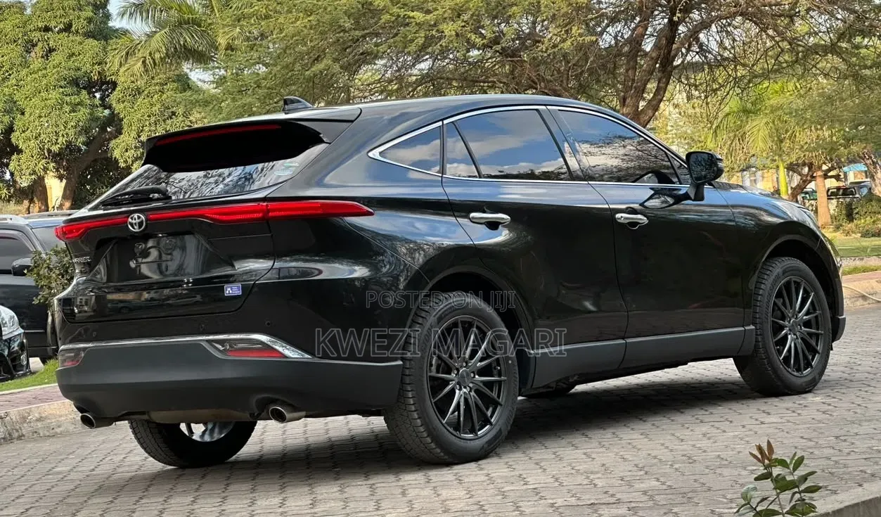 Toyota Harrier 2021 Black