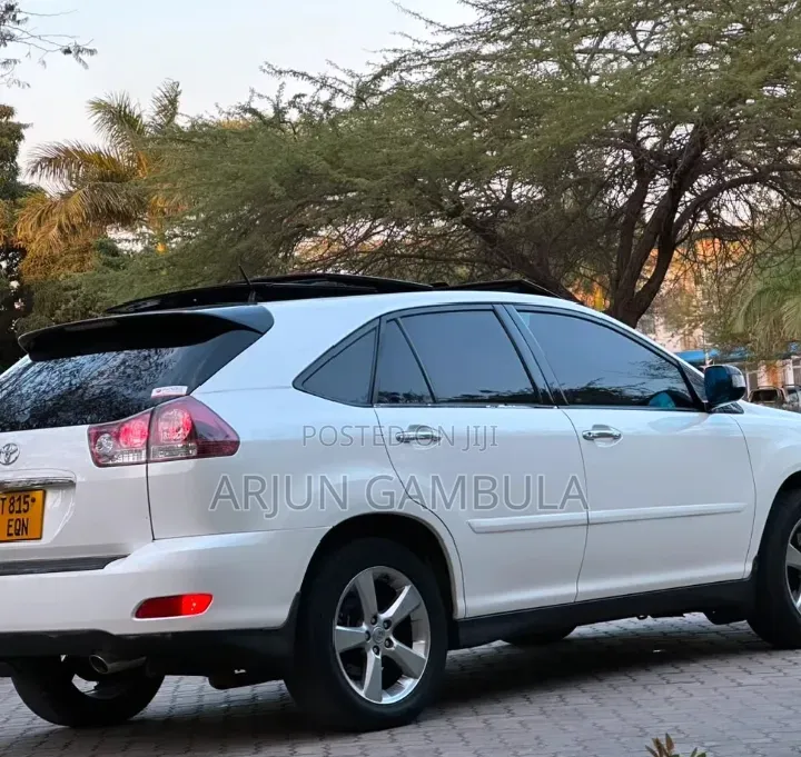 Toyota Harrier 2019 White