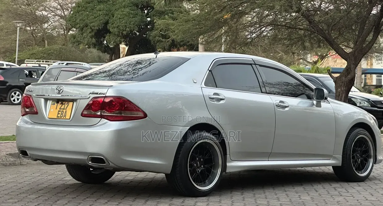 Toyota Crown 2008 Black