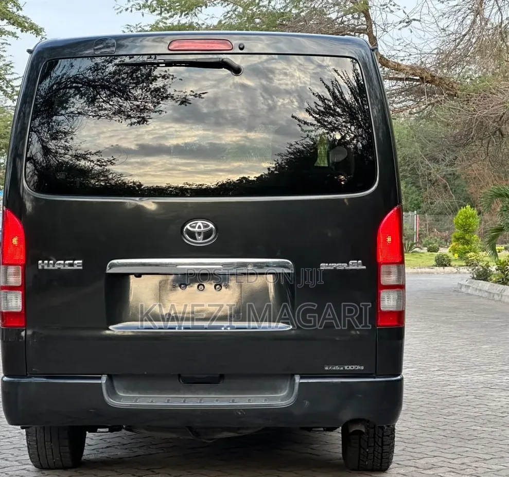 Toyota Quantum 2007 Black