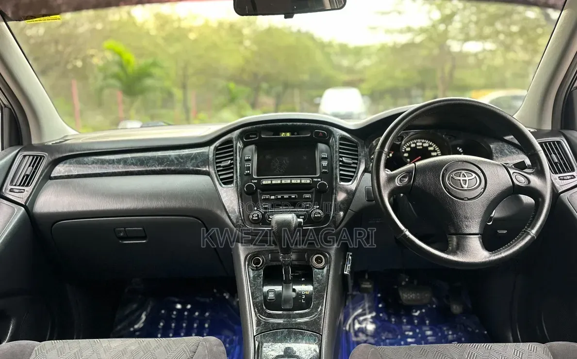 Toyota Quantum 2007 Black