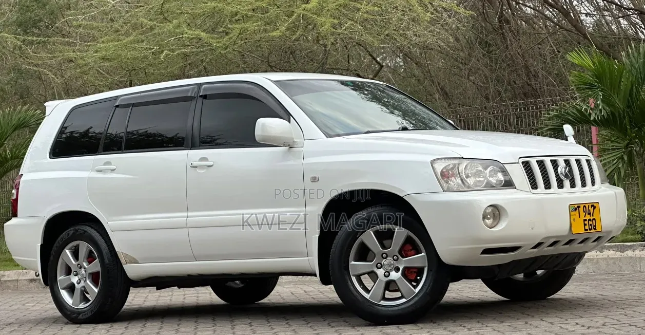 Toyota Kluger 2003 White