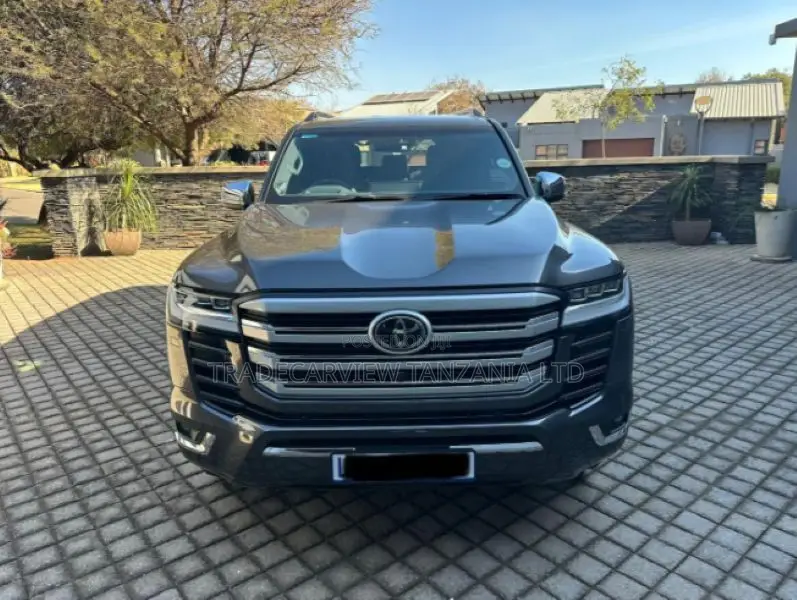 Toyota Land Cruiser 2024 Gray