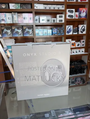 Onyx Studio 9